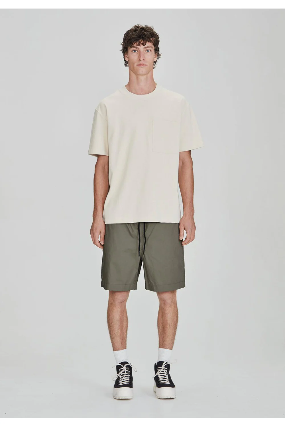 Commoners Cotton Walkshort Olive - Image 3