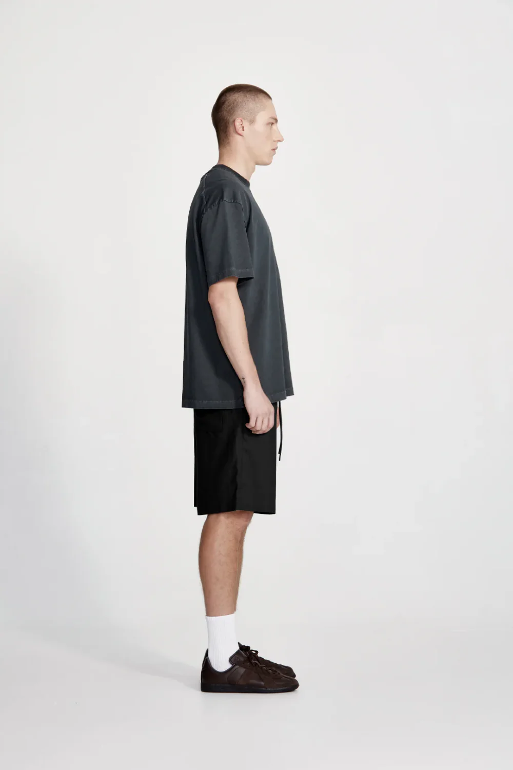 LINEN BLEND STUDIO SHORT BLACK - Image 3