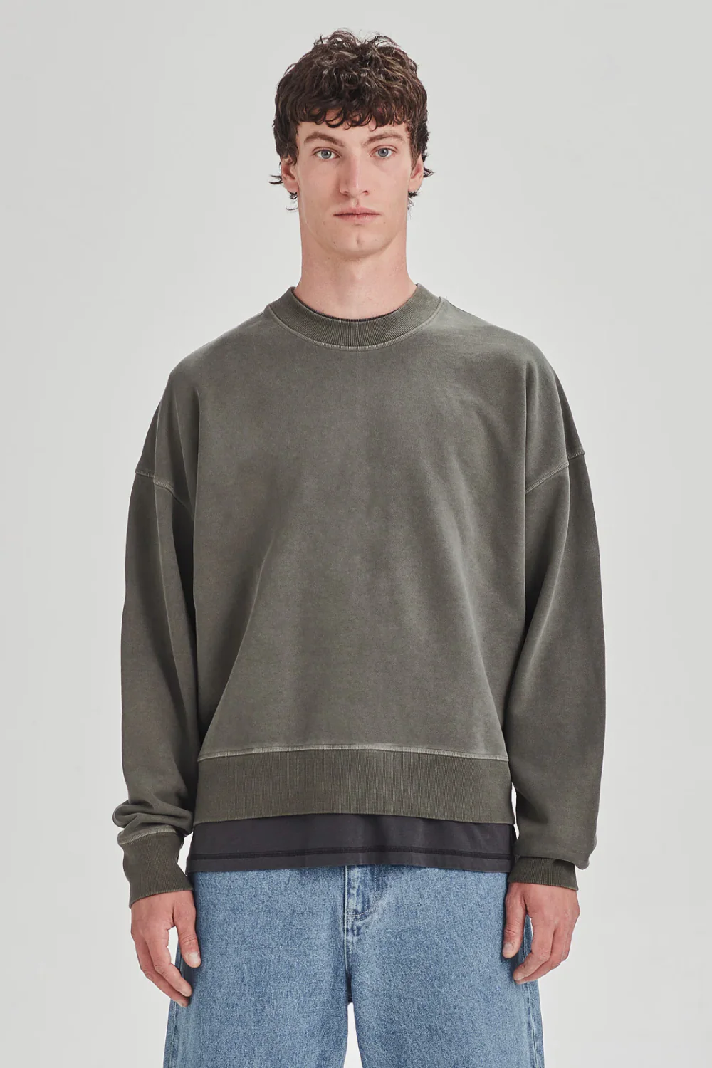 RELAXED FLEECE CREW / VINTAGE FOG - Image 2