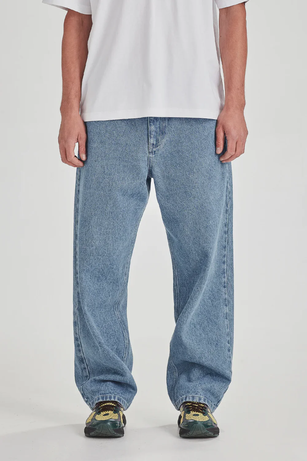 RELAXED JEAN - MID BLUE RINSE - Image 2