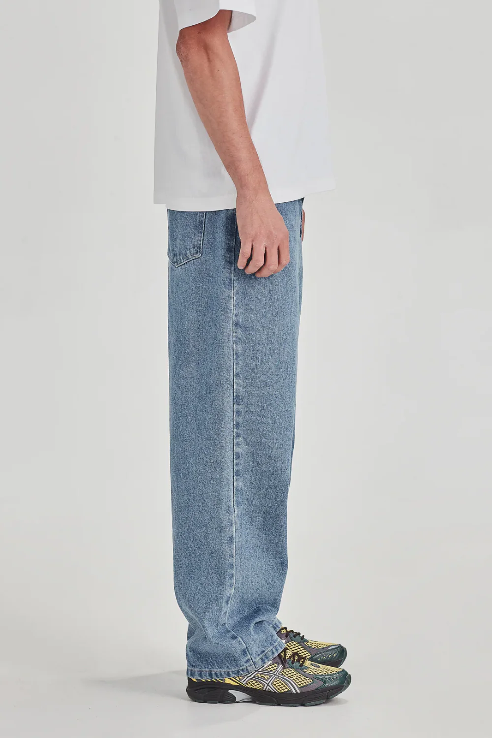 RELAXED JEAN - MID BLUE RINSE - Image 3