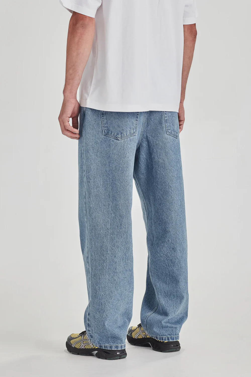 RELAXED JEAN - MID BLUE RINSE - Image 4